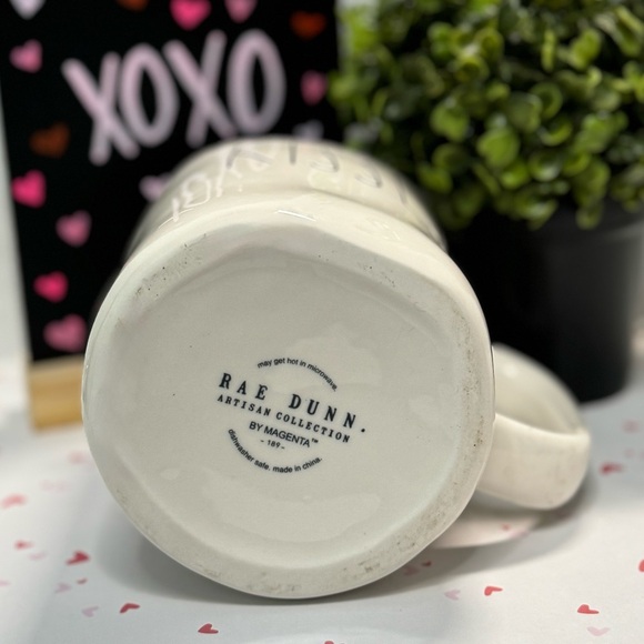 Rae Dunn “KISSES” mug - Picture 2 of 3